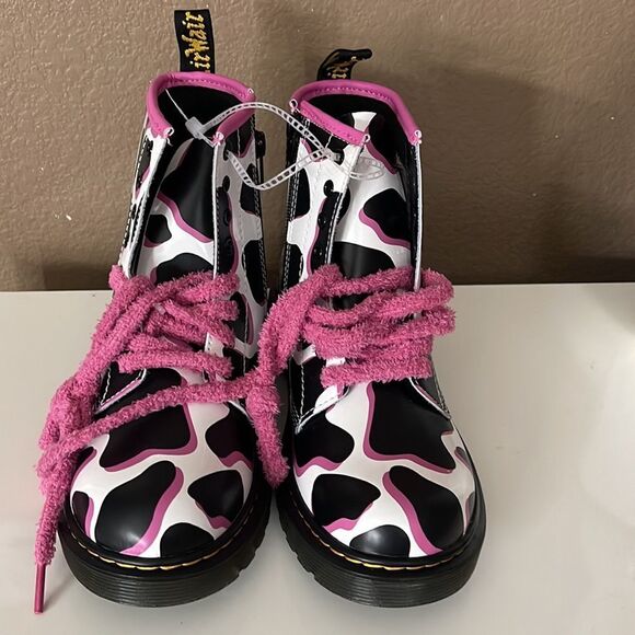 New DR. MARTENS KIDS' 1460 COMBAT BOOT IN WHITE COW PRINT size 5 - Picture 3 of 6
